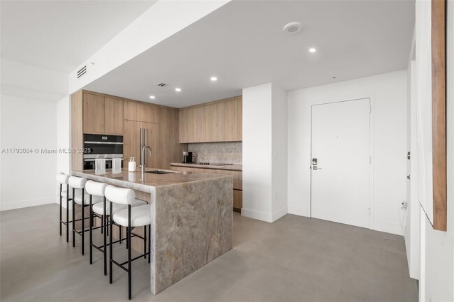Foto del edificio - 92 SW 3rd St