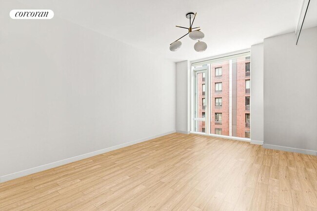 Foto del edificio - 505 W 43rd St