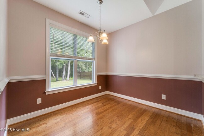 Foto del edificio - 246 Blue Creek Farms Drive
