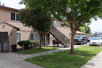 Building Photo - 3935 E Clay Ave Building Photo - 3935 E Clay Ave