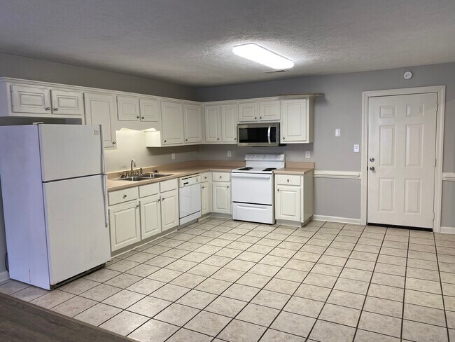 Building Photo - 277 Foxworth Dr