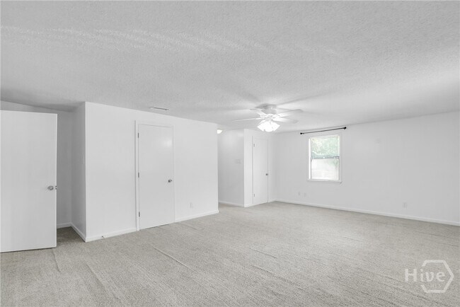 Foto del edificio - 2222 Bacon Park Dr