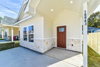 Building Photo - 16943 W Juneau St