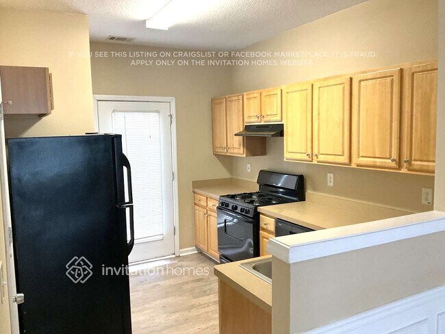 Foto del edificio - 202 Riverstone Commons Cir