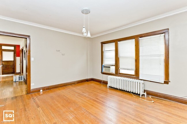 Foto del edificio - 4037 W Oakdale Ave