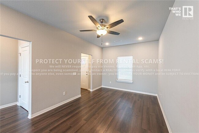 Foto del edificio - 211 Grove Ln