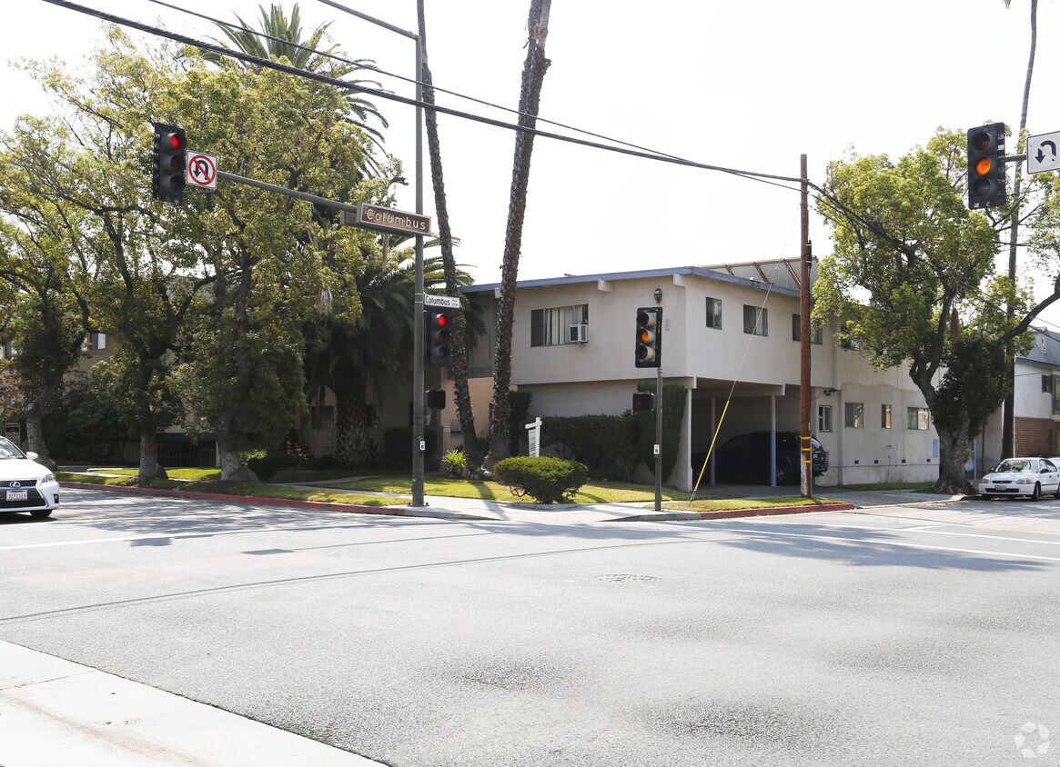 Primary Photo - 378 W Wilson Ave