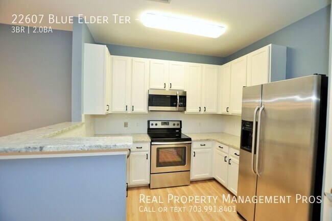 Foto del edificio - Coming Soon-Beautifully Updated 3 Bedroom ...