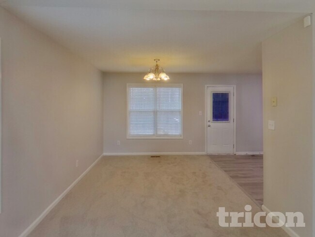 Foto del edificio - 241 Amy Blvd