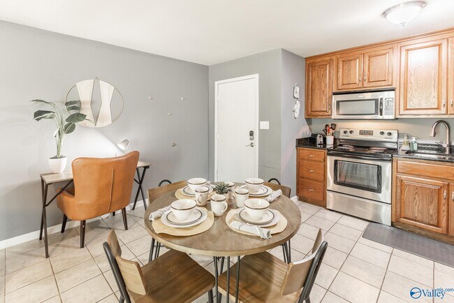 Foto del edificio - 6614 Willow Pointe Dr NW