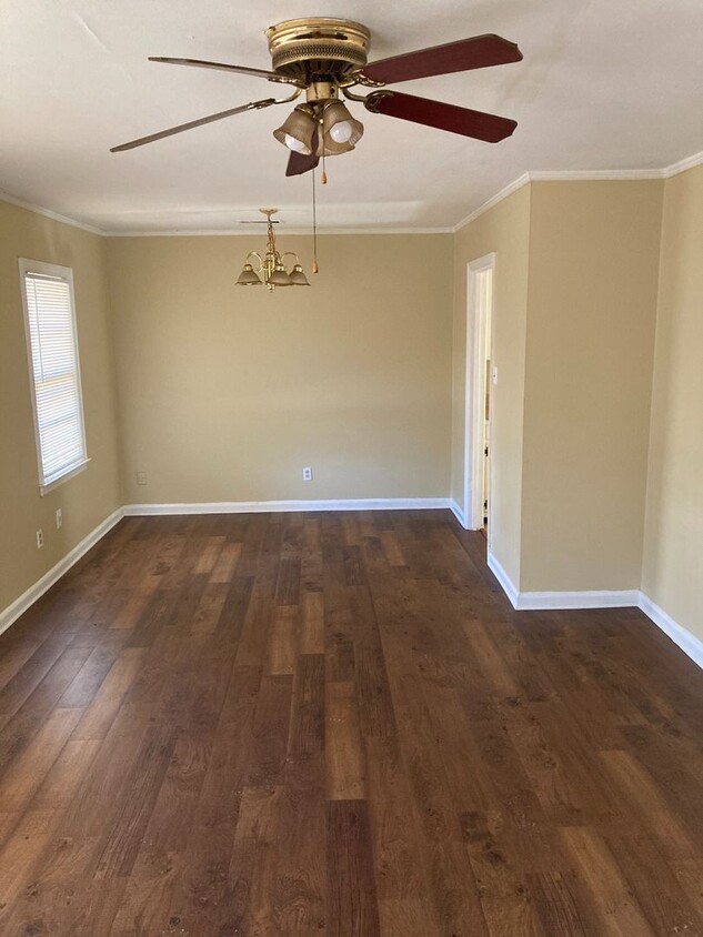 Building Photo - 4 Success Realty is now offering this Spac...