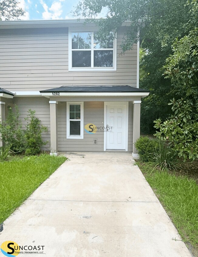 Foto principal - 1282 Orton St