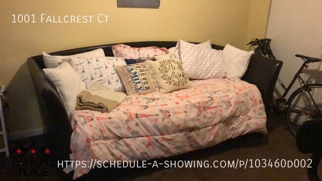 Photo - 1001 Fallcrest Ct House