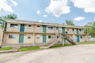 Building Photo - 209 N Woodland Dr