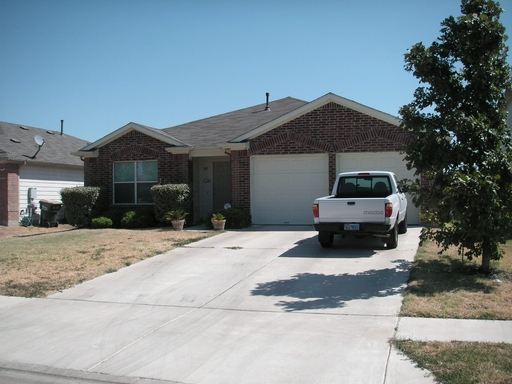 Primary Photo - 305 Spruce Dr