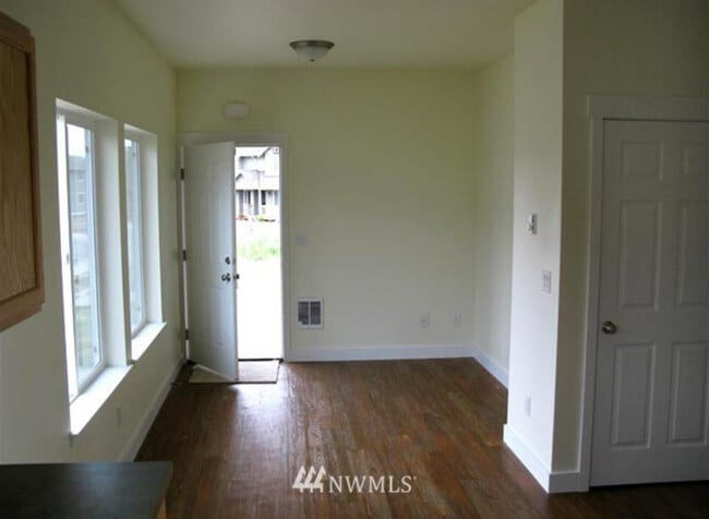 Building Photo - 4179 Aurora Loop