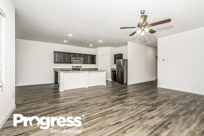Foto del edificio - 715 Oakhurst Dr