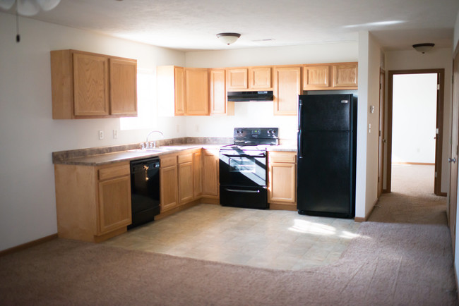 Kitchen - 4363 S Hilton St