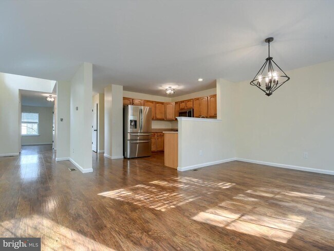 Building Photo - 931 Avondale Dr