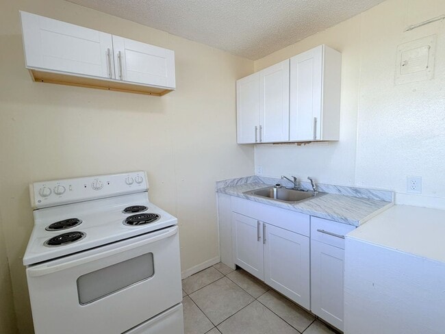 Foto del edificio - 1341 Winnifred St