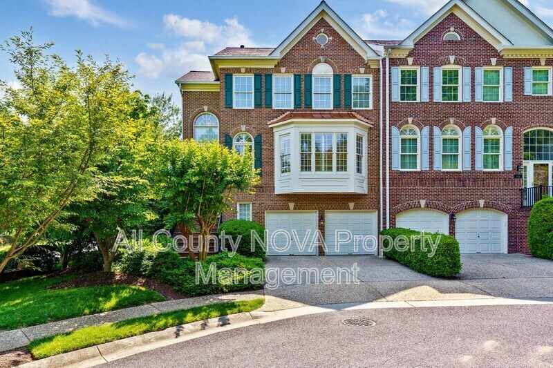 Foto principal - 10200 Addison Ct