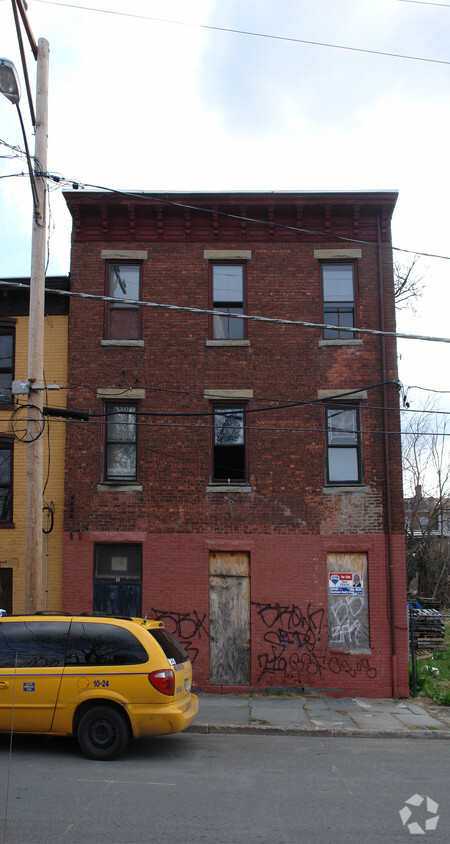 Building Photo - 30 Chambers St