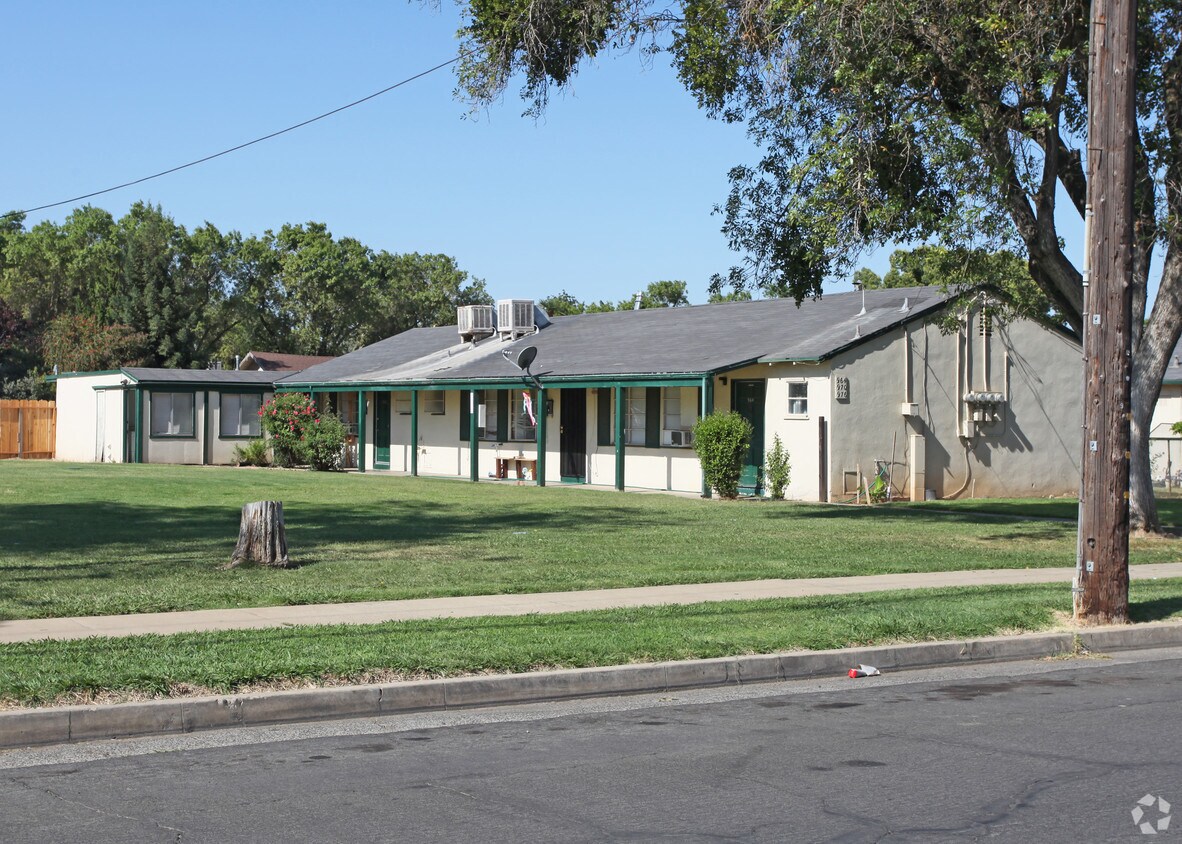 Primary Photo - 946 East 23rd - Triplex