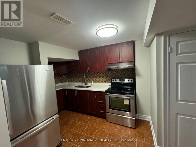 Building Photo - 96 Boxwood Crescent