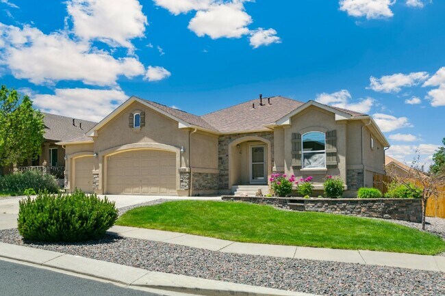 Building Photo - "Spacious 5-Bedroom Main Level Primary wit...