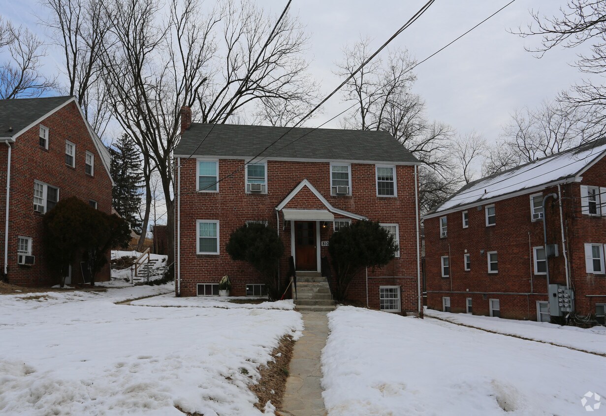 Foto del edificio - 8107 Greenwood Ave