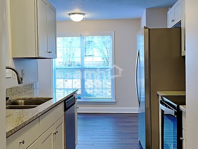 Building Photo - 216 Orleans Dr