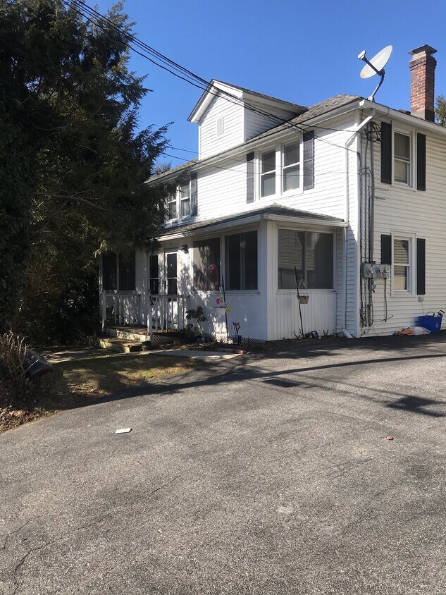 5 Maple Ave Unit 1, Chappaqua, NY 10514 Apartments in Chappaqua, NY