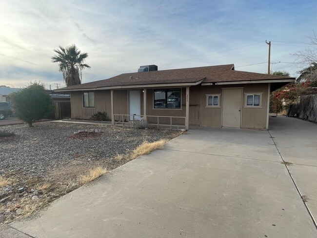 Building Photo - 2 Bed 2.5 Bath Single Level Home In Morris...