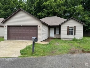 Building Photo - 45 Southstone Dr