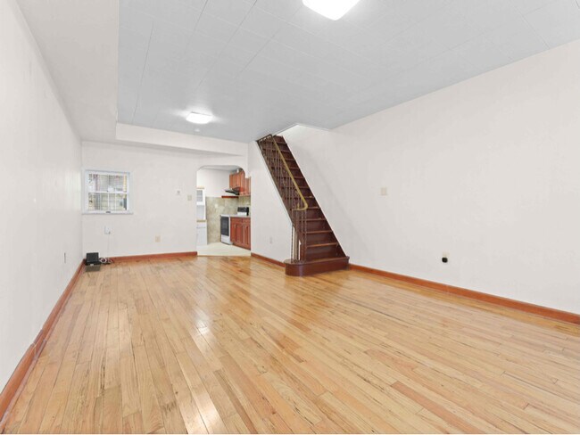 Building Photo - 2310 S Beulah St