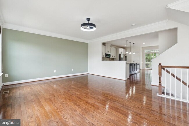 Building Photo - 10290 Greenspire Dr