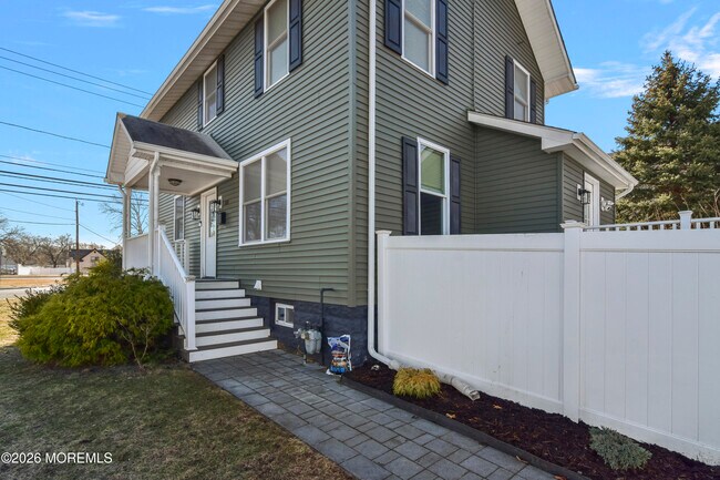 Foto del edificio - 108 Morris Ave