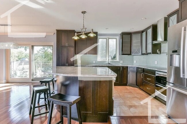 Building Photo - 218 St Paul St