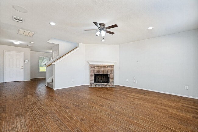 Building Photo - 2525 Mesa Valley Dr