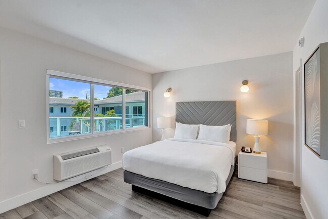 Foto del edificio - 3821 N Ocean Blvd
