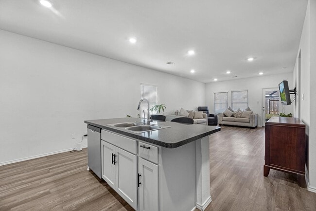 Building Photo - 23815 Desert Brush Ct