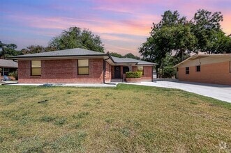 Building Photo - 6433 Ravendale Ln
