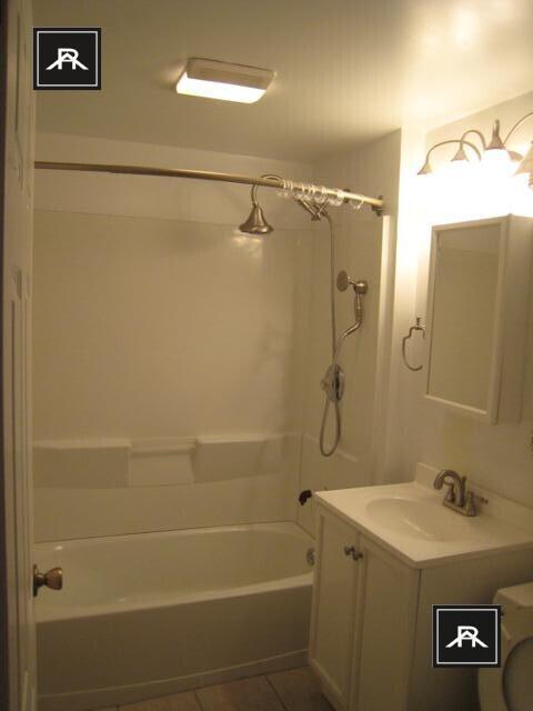 Building Photo - 3 bedroom in Brookline MA 02446