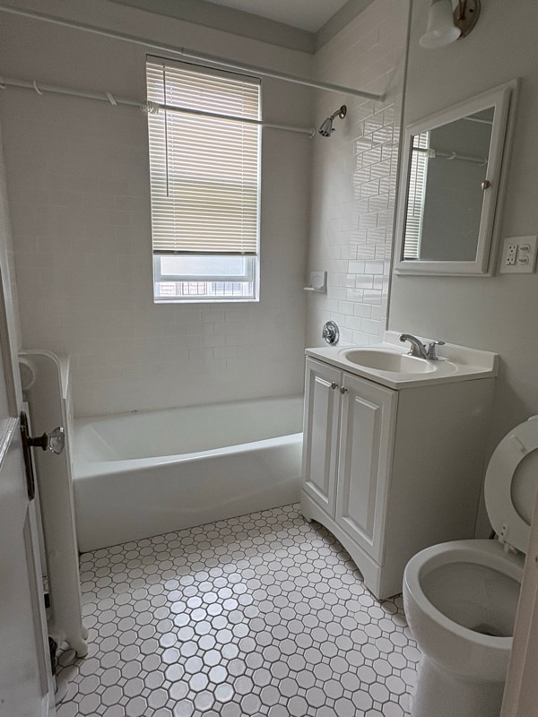 Building Photo - 156 Summer St