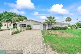 Building Photo - 3307 NE Jeannette Dr