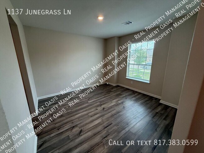 Building Photo - 1137 Junegrass Ln