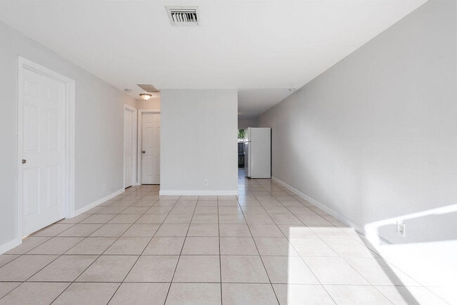 Building Photo - 3496 48th Ln S