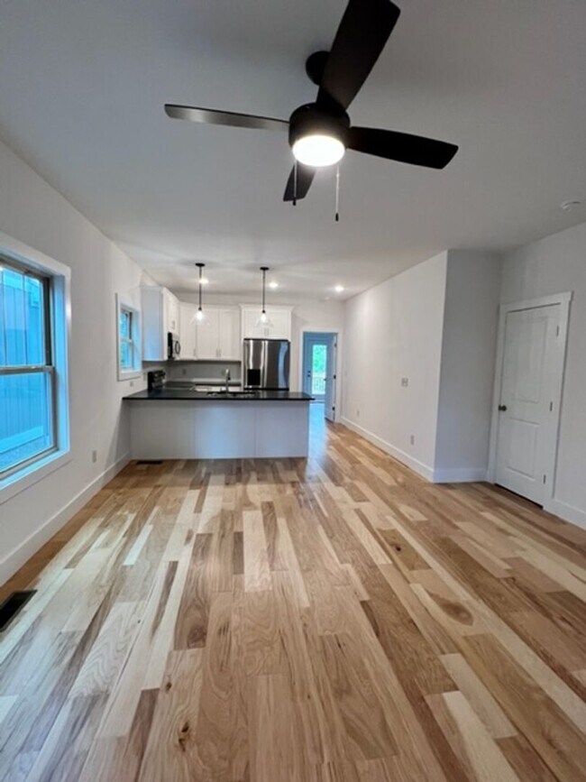 Foto del edificio - New Construction Weaverville Rental