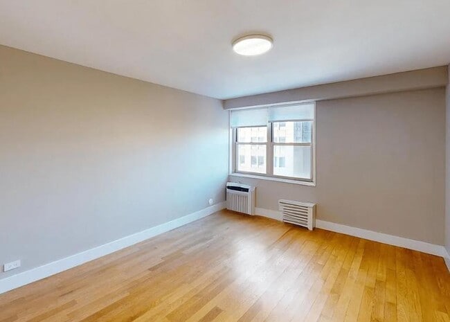 Foto del edificio - 80 N Moore St