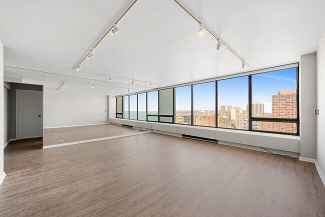 Building Photo - 2800 N Lake Shore Dr